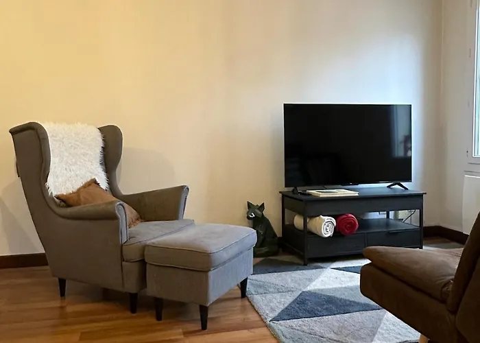 Cosy Proche Gare Apartman *